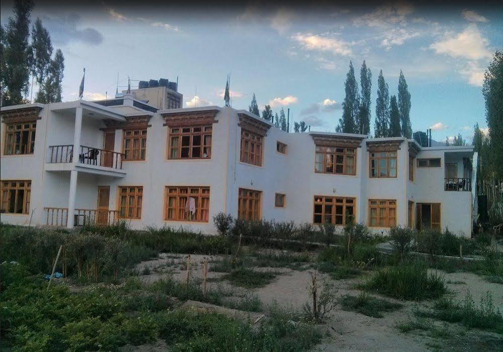 Hotel Ladakh Heaven Leh Esterno foto